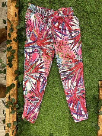 Sommerhose Gr. 38 Blumendruck leicht bequem