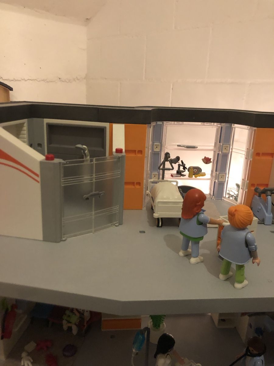 Playmobil Spielzeuge: Playmobil Krankenhaus – Gebraucht aus niederlenz von vino-kiki 4