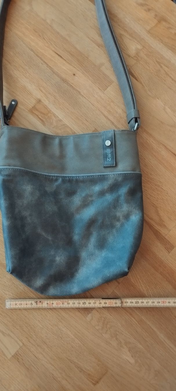 Zwei Taschen für Damen: Damen Tasche von ZWEI – Gebraucht aus Mörel von MJoaoCosta 1