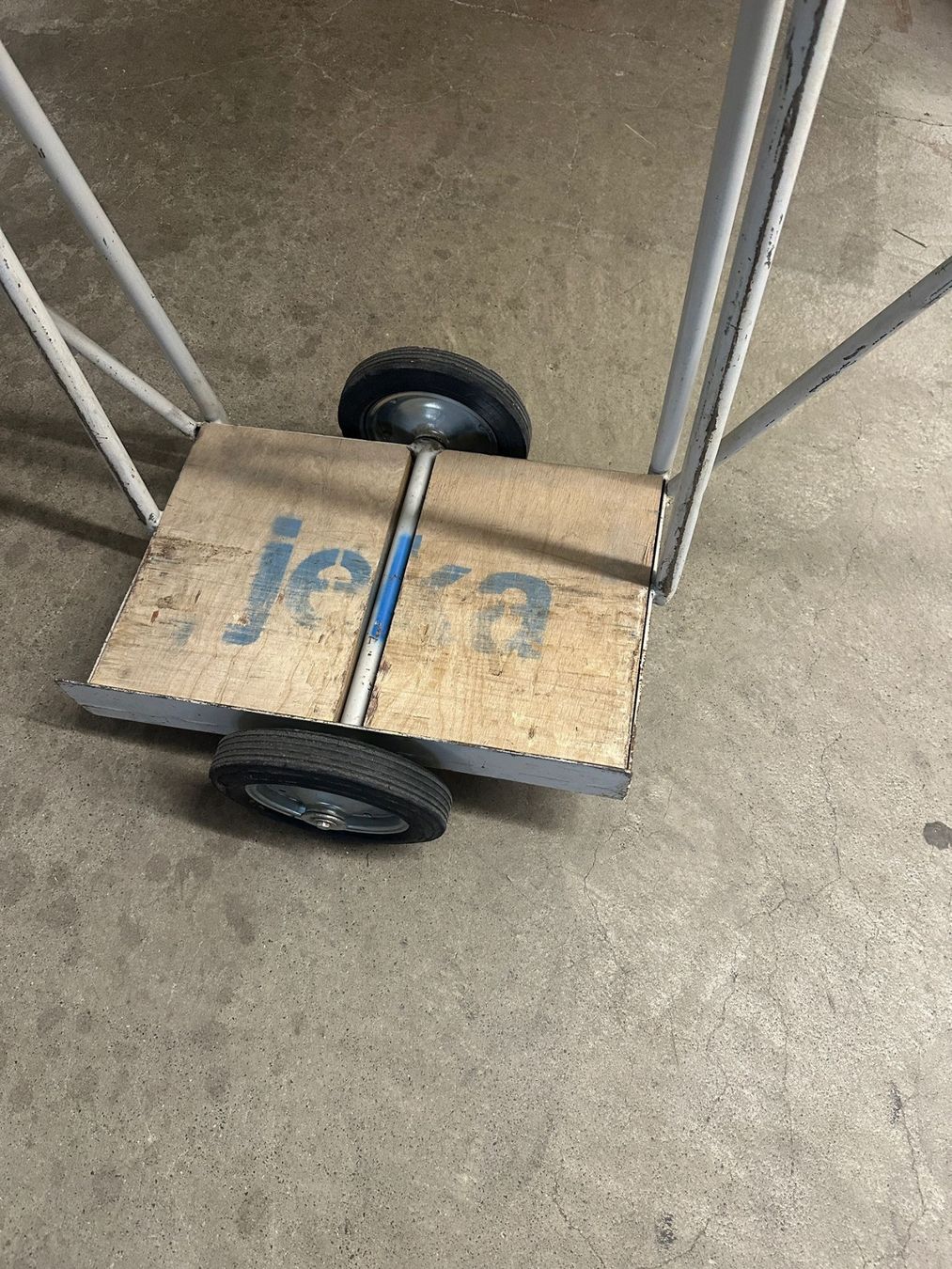 Brouettes: Holzwagen – D'occasion à Volketswil par ars_sjh2 5