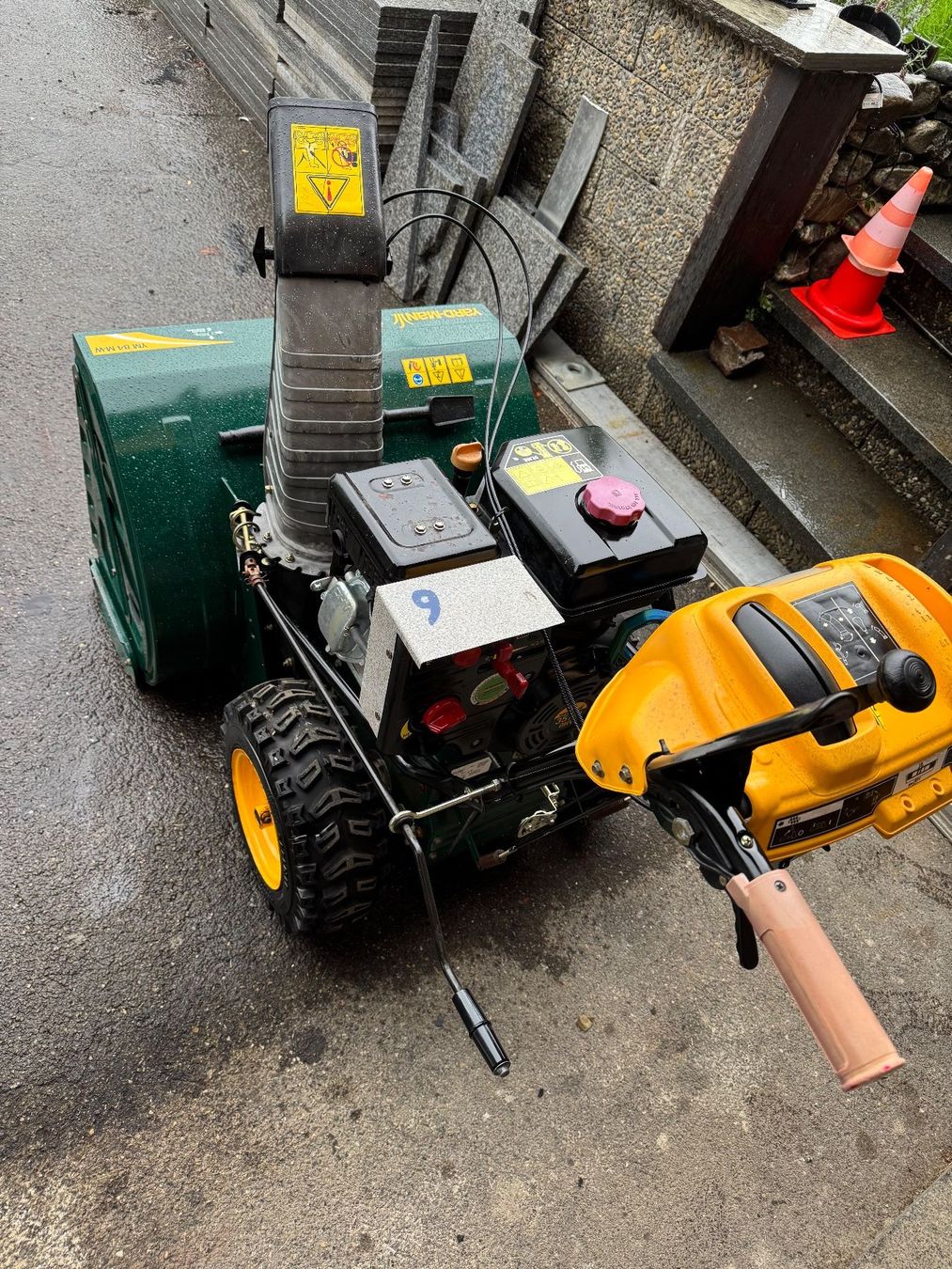 Tutte le macchine: Schneefräse Yard-Man YM 84 MW – Usato da Uetliburg SG venduto da Costaa 4