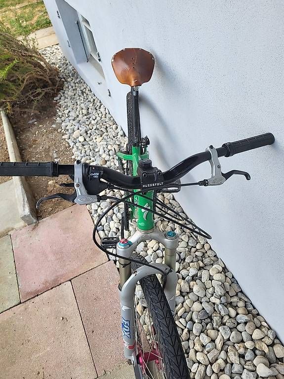 Specialized Velos: Dirtbike Spezialized 26" – Gebraucht aus Kehrsatz von kad 3