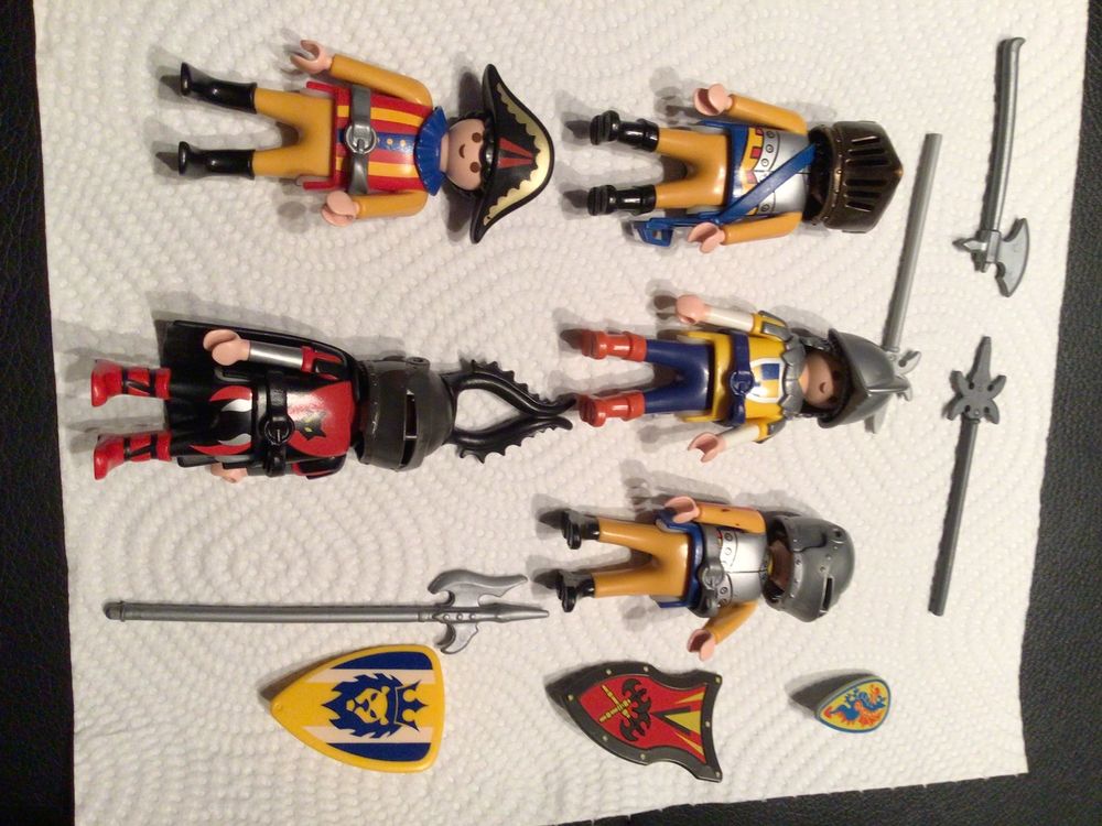 Alte Playmobil Ritter Figuren und Schilder Waffen | Acheter sur Ricardo