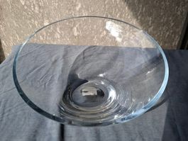 Glasschale (nach vorne geneigt)