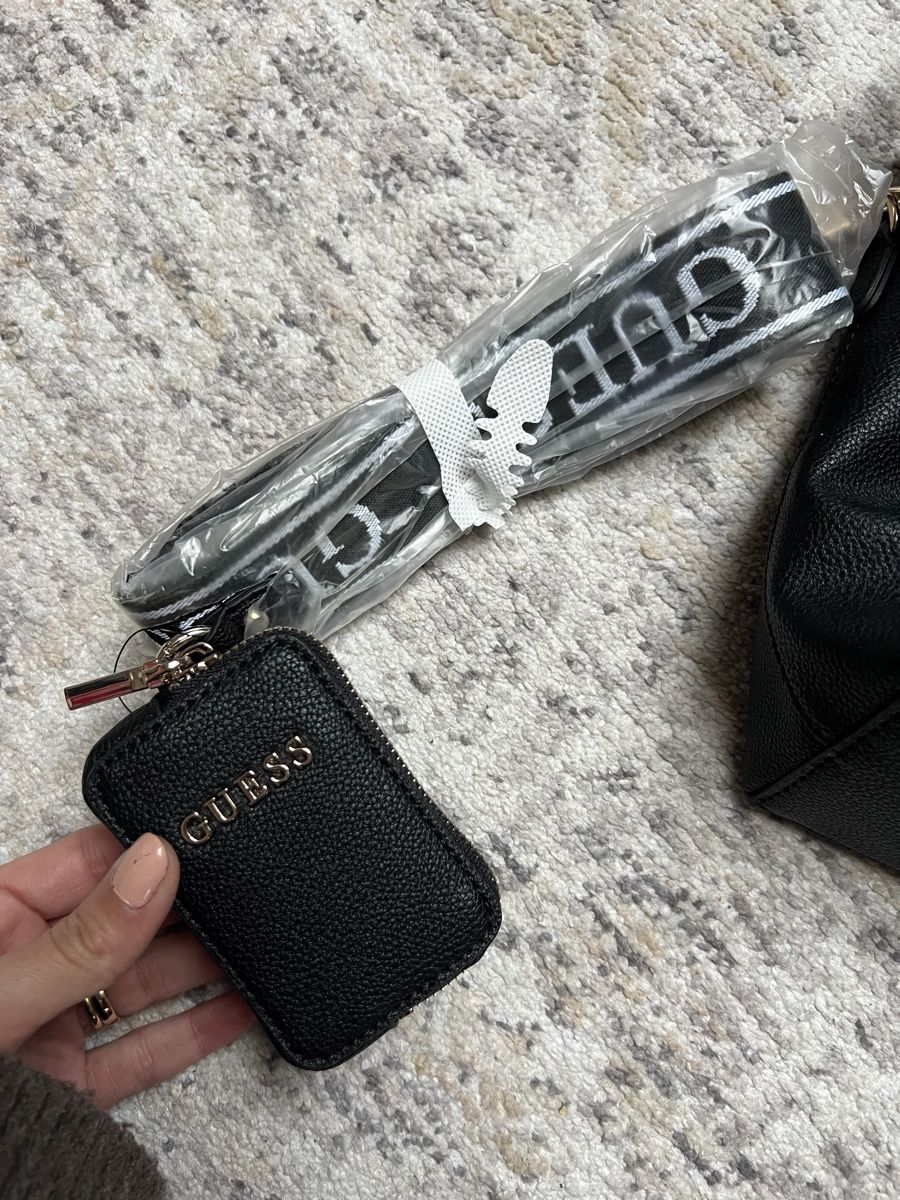 Guess Borse da donna: Guess schwarze Handtasche – Nuovo (secondo la descrizione) da Brunnen venduto da browneyes_007 3