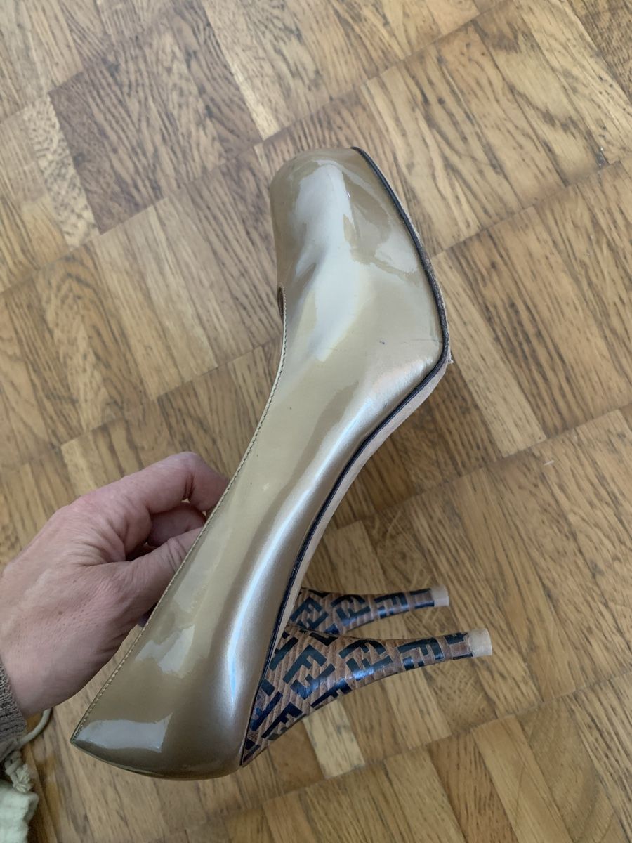 Scarpe da donna: Fendi goldene schuhe heels – Usato da Zürich venduto da Nikuska32 5