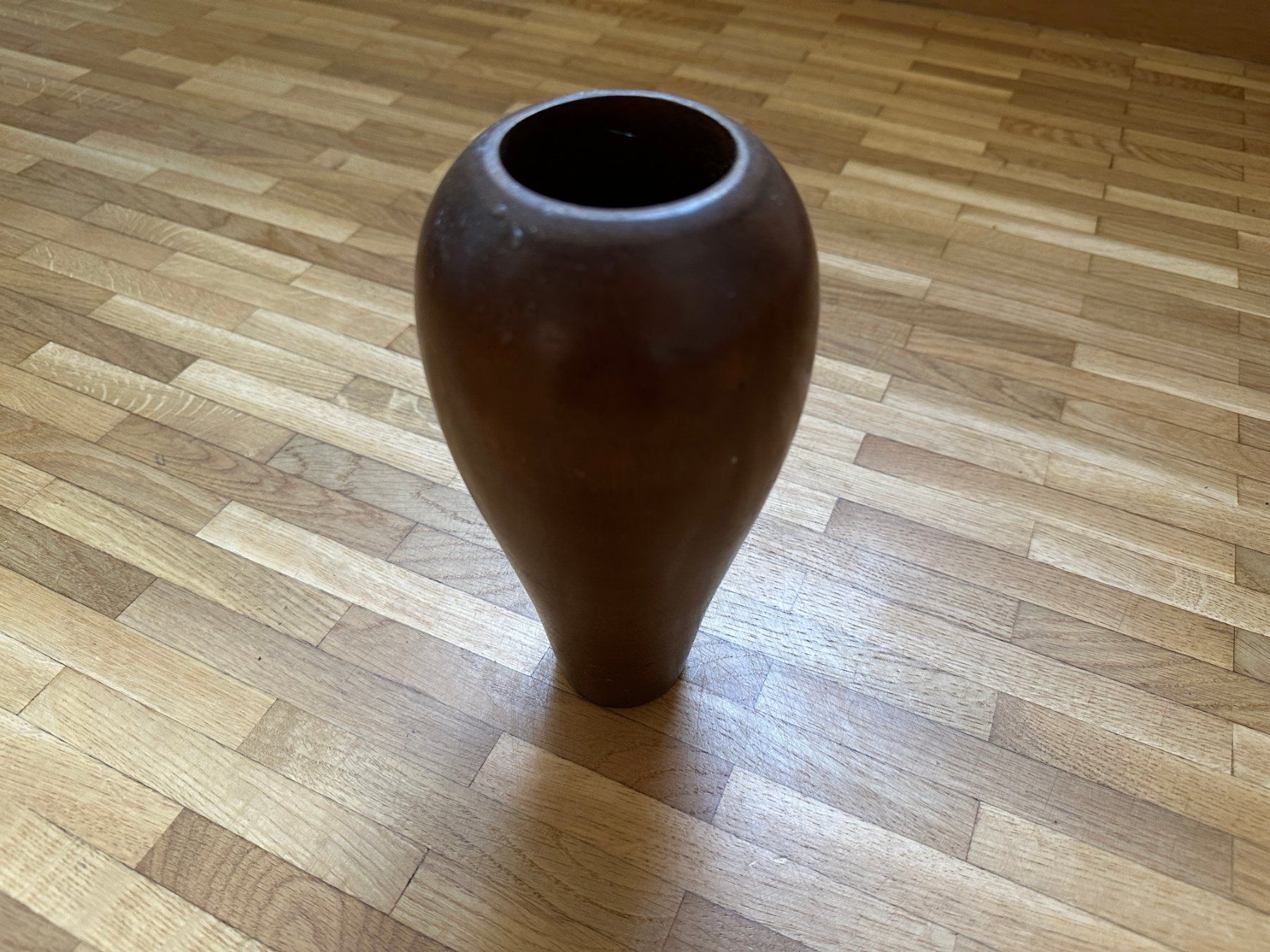Vasen & Gefässe: Vintage antike Holzblumenvase – Gebraucht aus Lausanne von brixton