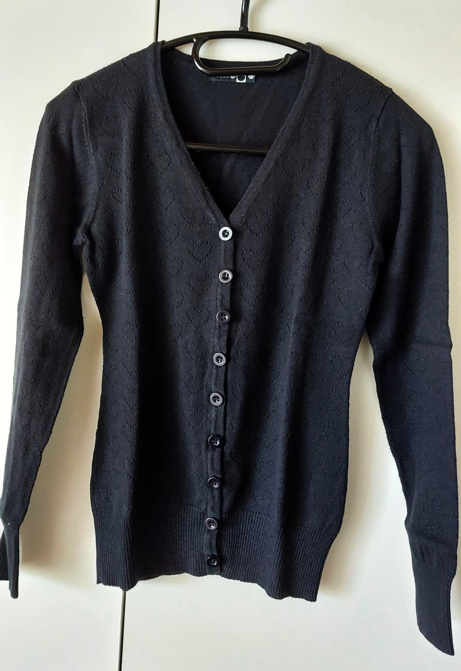 Giacche: Damen Strickjacke mit Herzen – Usato da Zollikofen venduto da Blackie