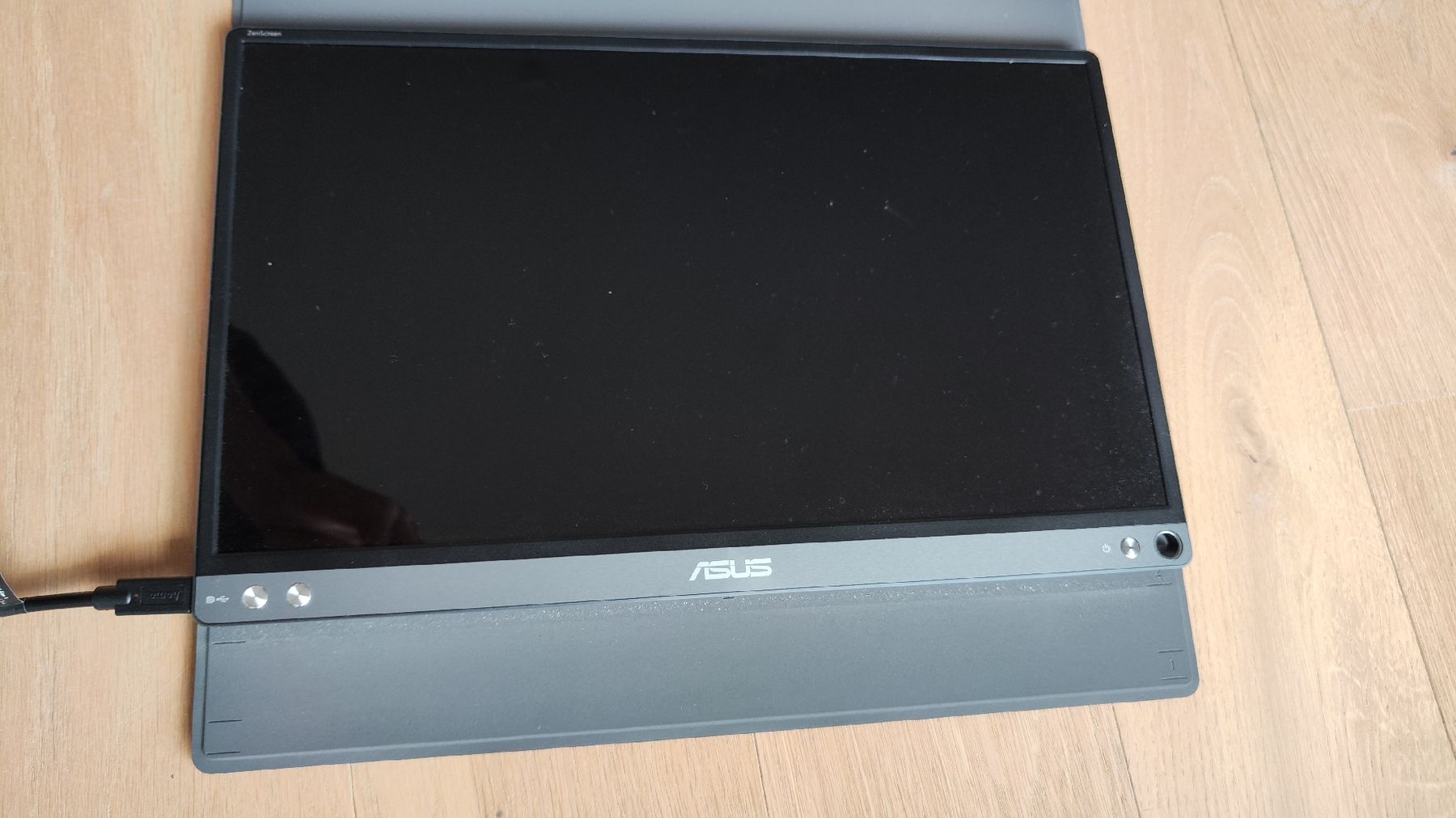 Asus Monitor: Asus Zenscreen MB16AC – Usato da Zuchwil venduto da KohlaMagic