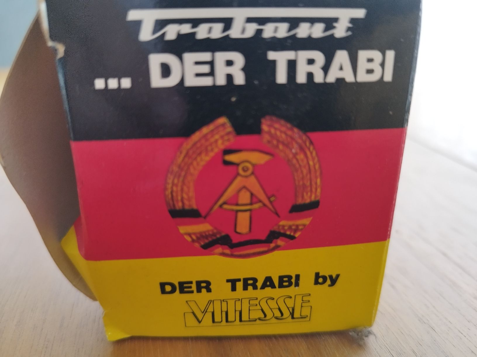 Modellini d'auto: Trabant 1:43 DDR Mauerfall Edition  – Nuovo (secondo la descrizione) da Untervaz venduto da Pescante 4