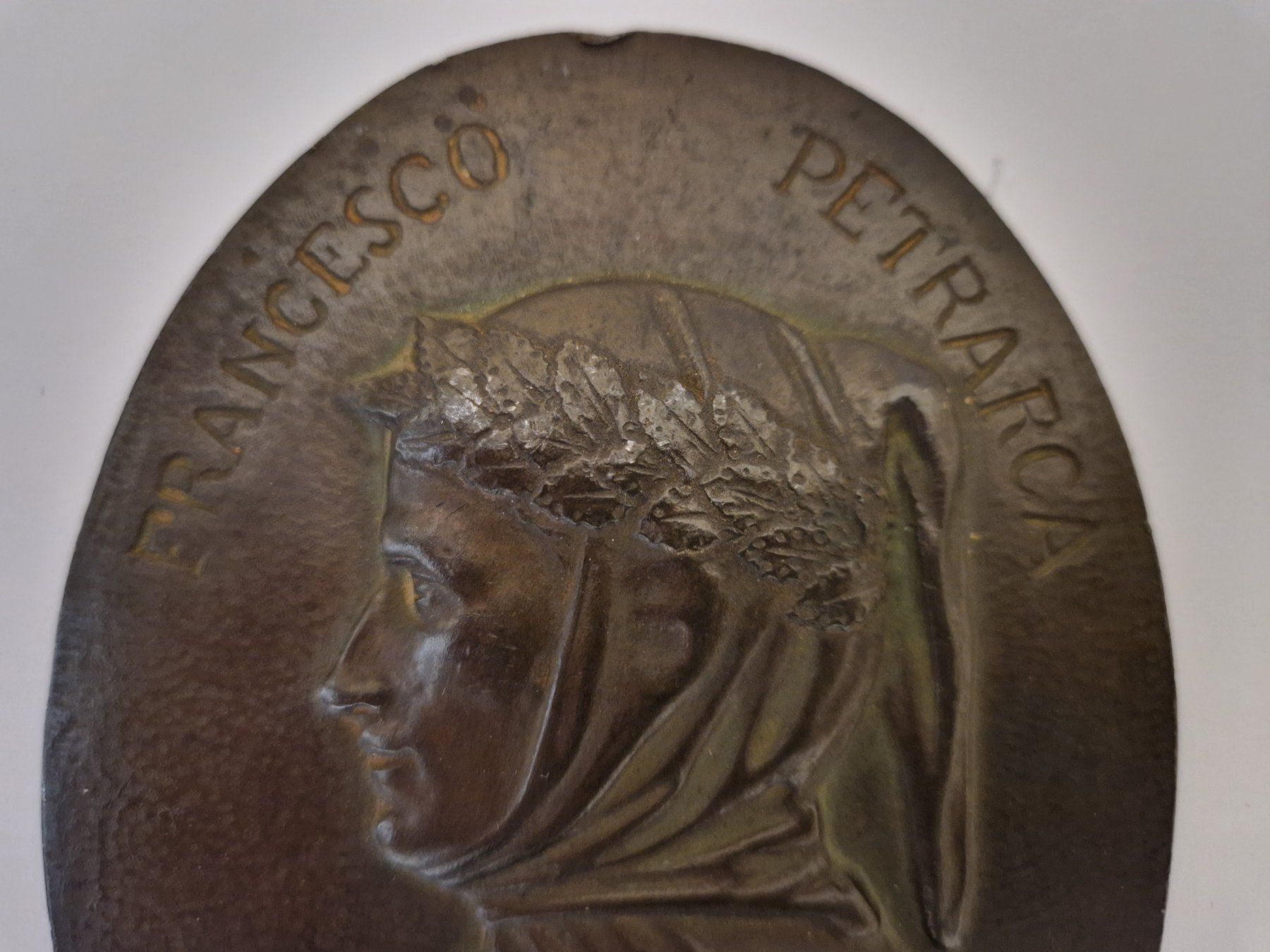 Skulpturen & Statuen: Antike Portraitplakette Bronze "Francesco Petrarca" – Gebraucht aus Burgdorf von gre_2ftz 2