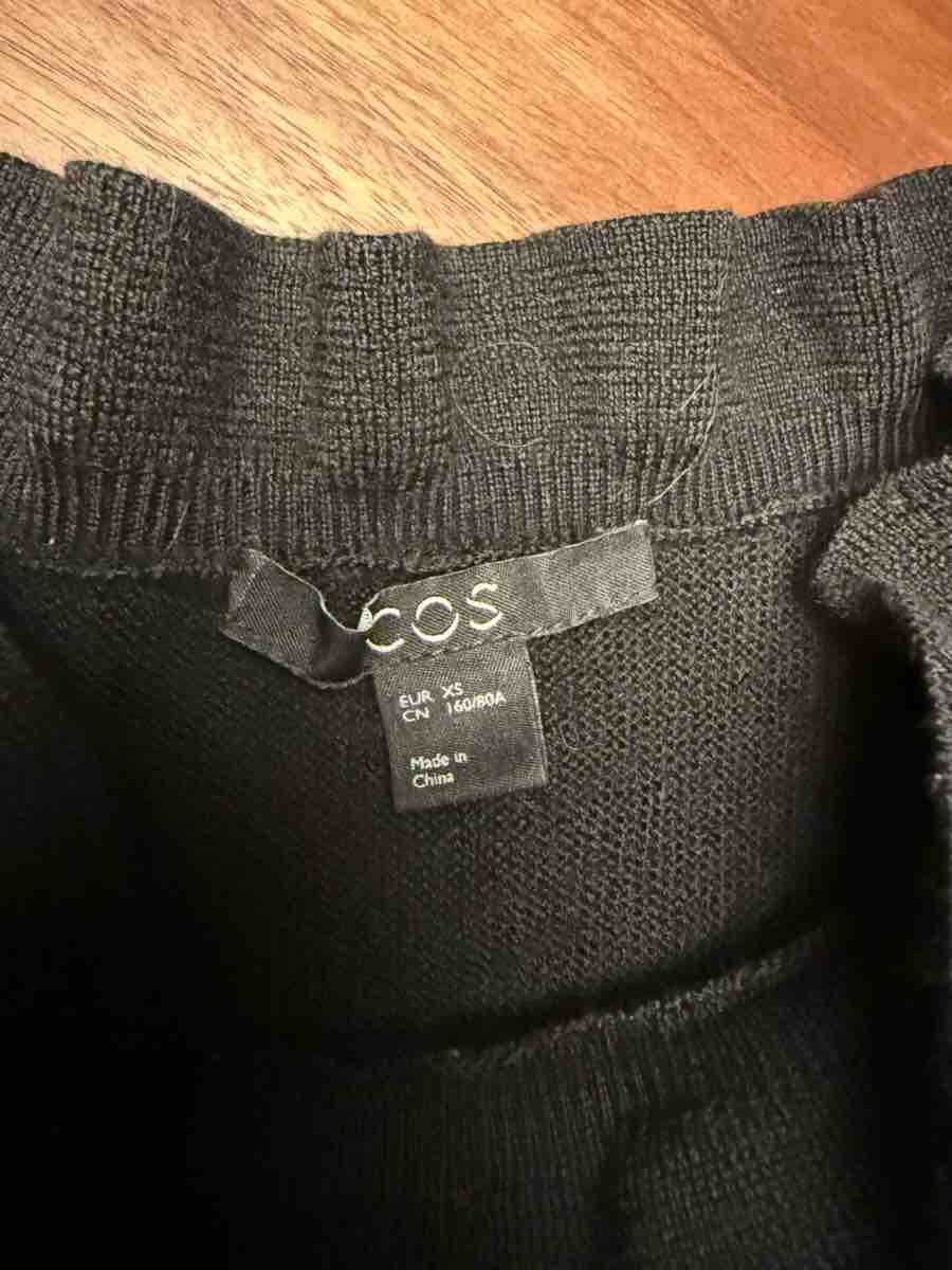 Cos Maglioni & Felpe: COS Pullover Damen Schwarz Grösse XS – Usato da Brütten venduto da Bettina_07 3