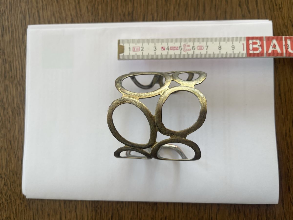 Bracciali & Braccialetti: Bracciale bangle rigido design scultoreo in metallo argentat – Usato da Zürich venduto da glo_v2mf