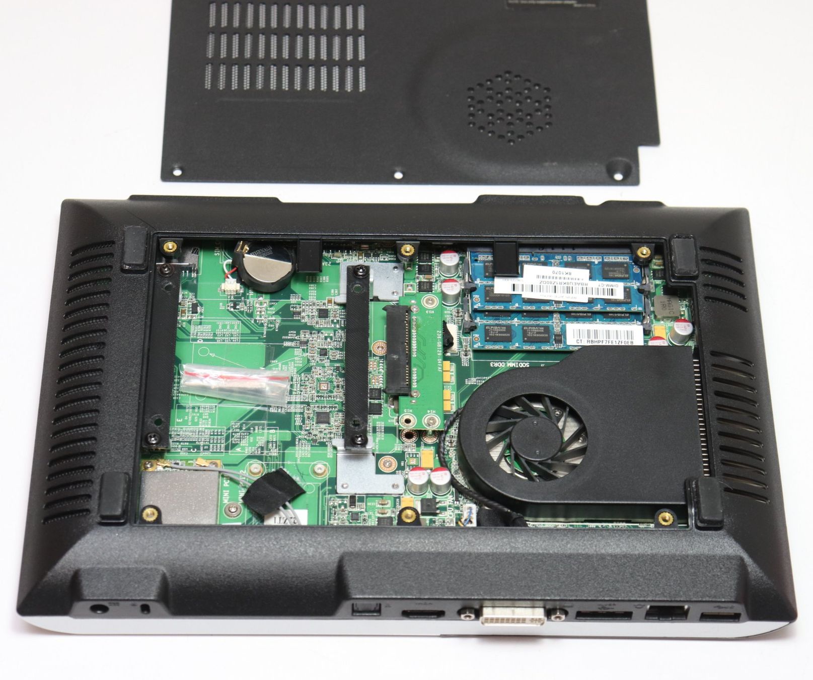 Zotac PC: Zotac AD03 Plus mini PC AMD E-350, 4GB Ram, ohne SSD/OS – Usato da Frick venduto da volvo850driver 6
