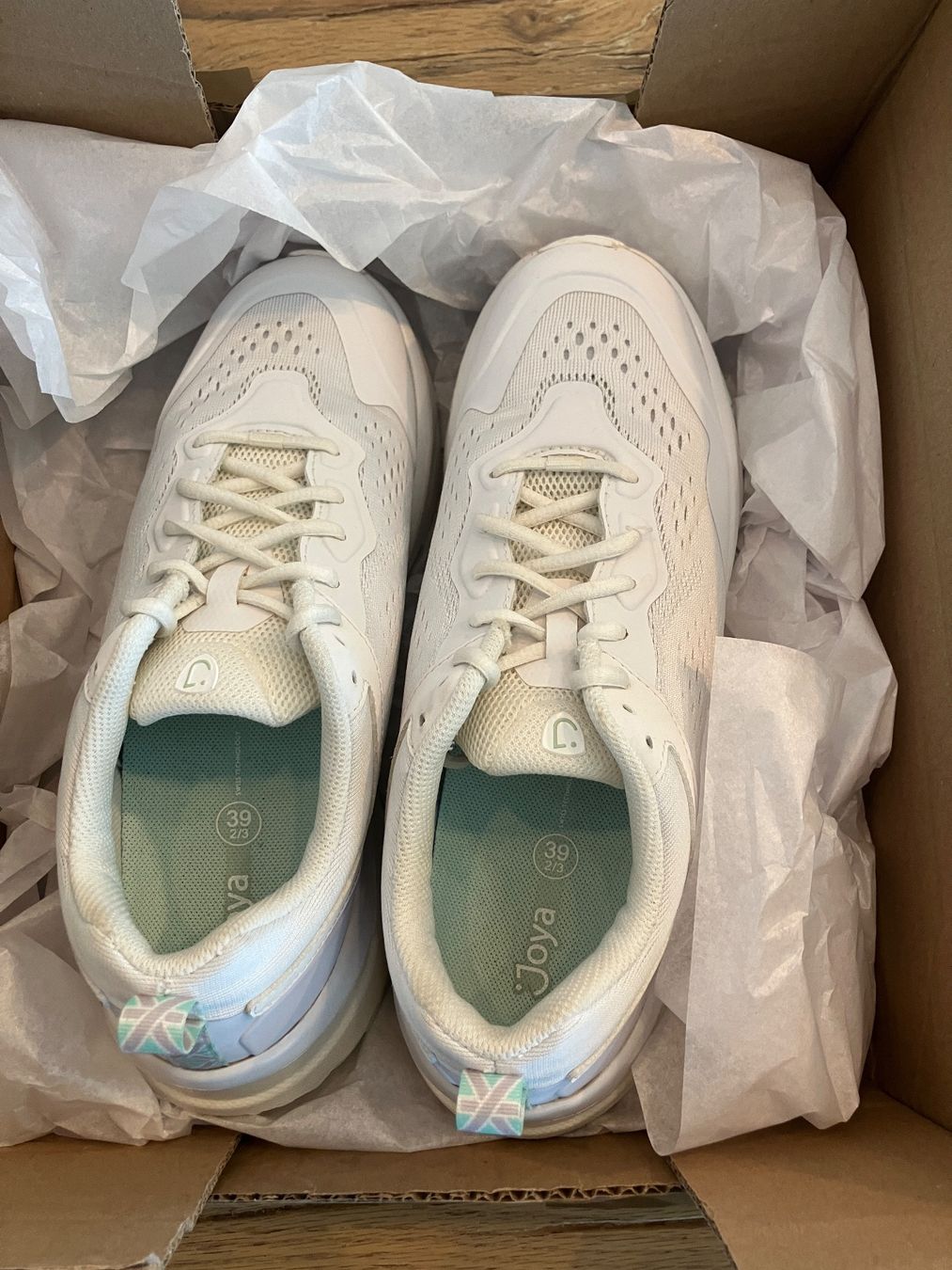 Joya Damenschuhe: Joya Damenschuhe Weiss Groesse 39 neuwertig – Gebraucht aus Fällanden von Maulk 1