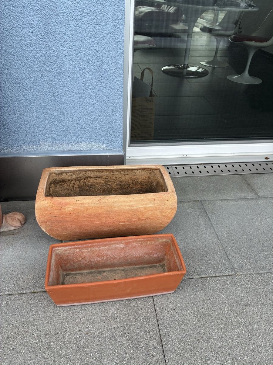 Vasi per fiori: Terracotta Kistli – Usato da Altendorf venduto da Monteiroastrild