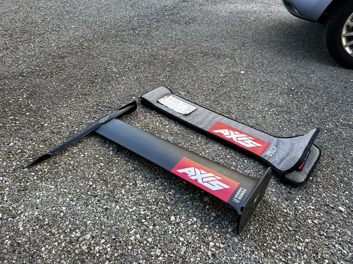 Axis Tavole da surf e di nuoto: Axis Carbon Mast + fuselage sillyshort – Usato da Cortaillod venduto da bap_7q9y 3