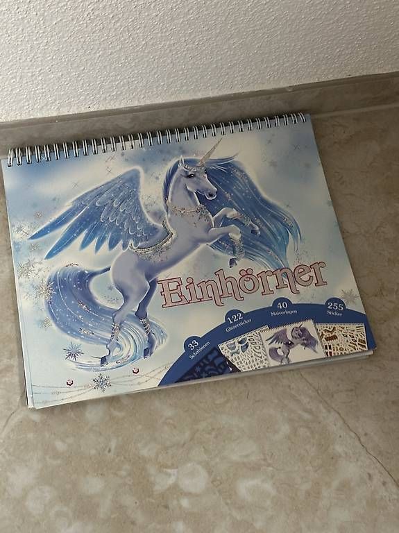 Bücher: Einhorn Malbuch / mit Sticker – Gebraucht aus Dielsdorf von Luigi1989 3