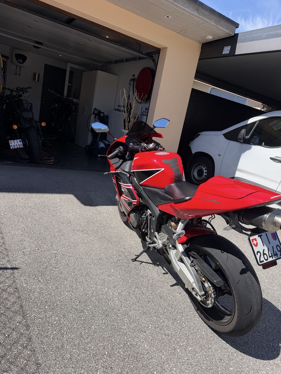 Honda Route: Cbr 600rr – D'occasion à Losone par cop_j98q 1
