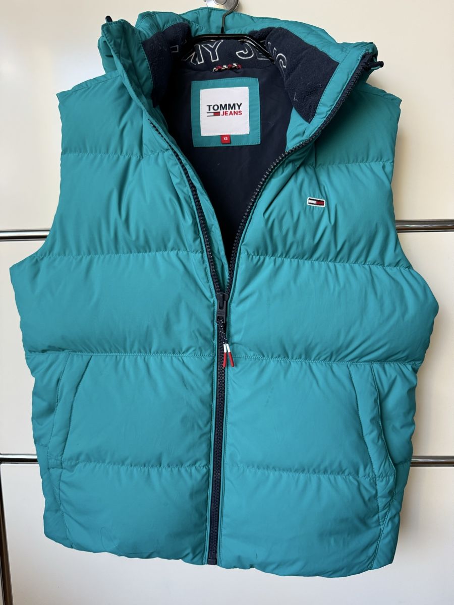Tommy Hilfiger Gilet & Giacche: Gilet Thommy Hilfiget – Usato da Saas im Prättigau venduto da Holliwood