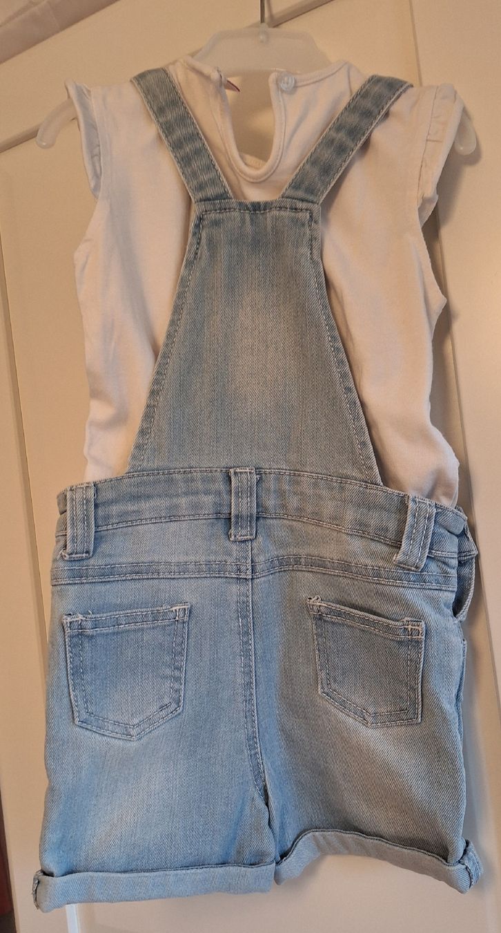 Kleiderpakete & -sets: Ensemble combi short bébé – Gebraucht aus Yverdon-les-Bains von CelMt 1
