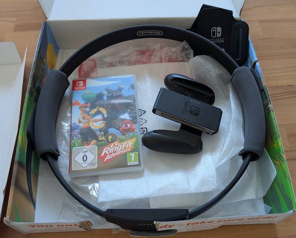 Nintendo Konsolen: Nintendo Switch OLED - mit Garantie + Ringfit Adventure – Gebraucht aus Aarau von Lepto 3
