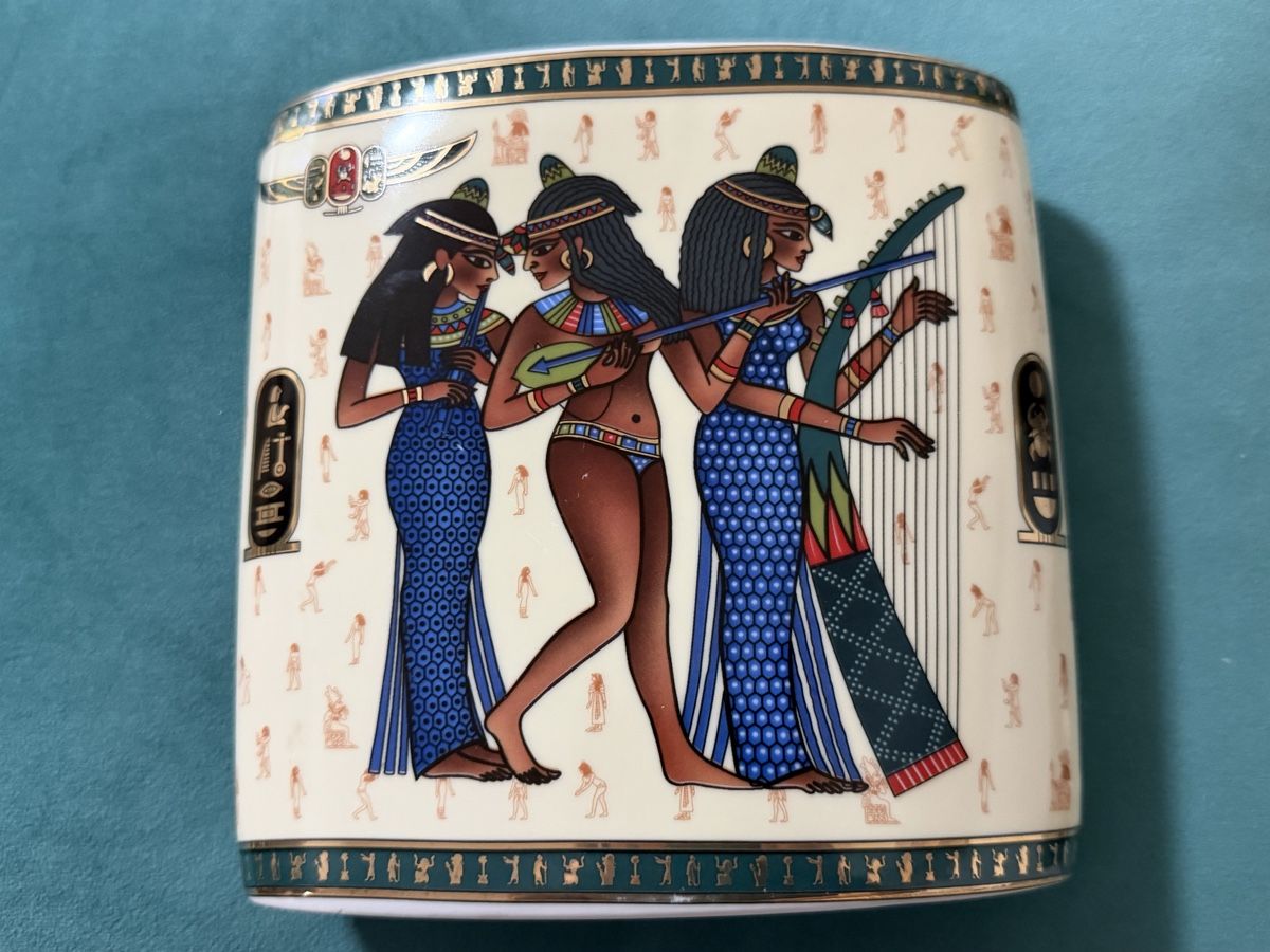 Vasi & Recipienti: Vase égyptien – Usato da Petit-Lancy venduto da Solcarm