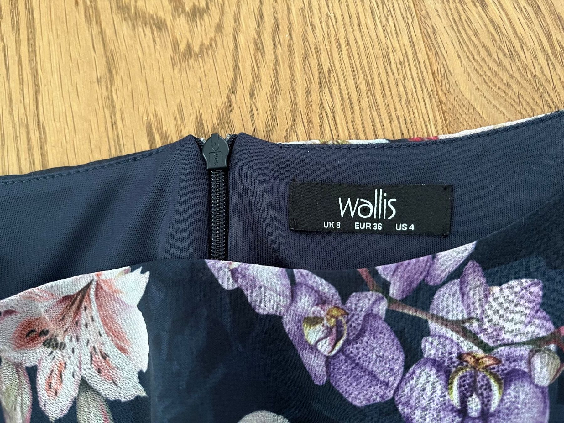 Kleider: blumiges Sommerkleid der Marke Wallis – Gebraucht aus Cham von Moebelloswerder 2