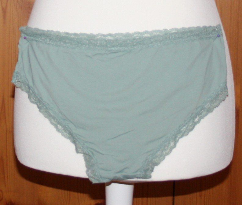 Altra biancheria intima: Hose grün Gr. L (49) – Usato da Flüelen venduto da Diversicum-Textil 1