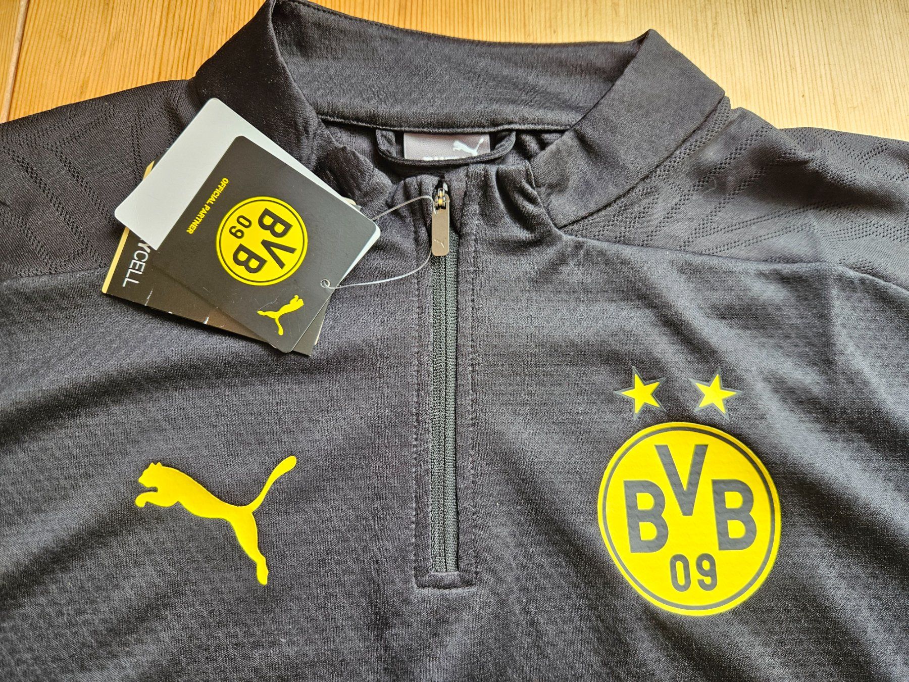 Puma Leibchen & Hosen: Borussia Dortmund Trainingsoberteil NEU Puma Grösse M BVB – Neu (gemäss Beschreibung) aus Hägglingen von United-Village-Trade 1