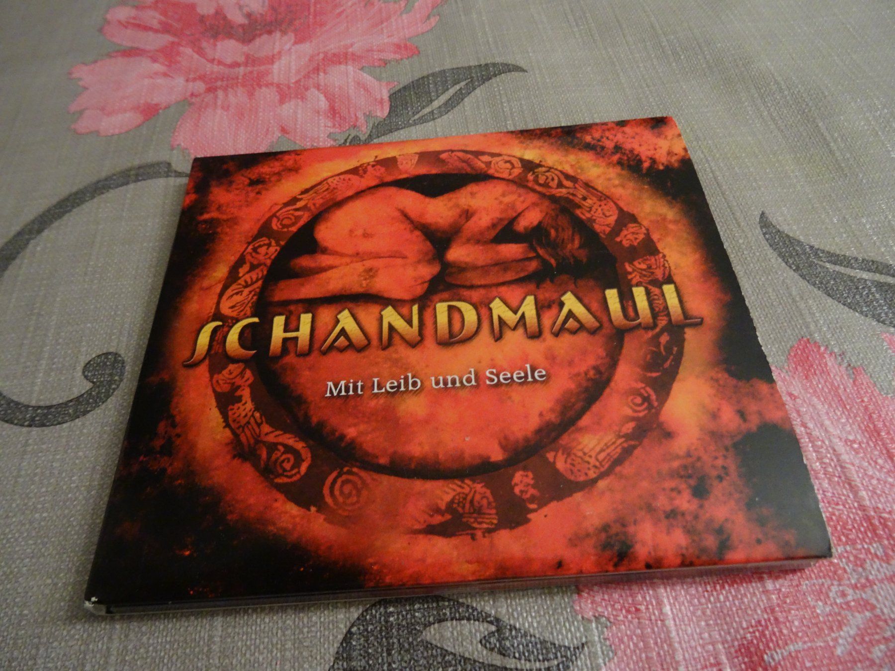 CD: Schandmaul - Mit Leib und Seele - CD – Usato da Olten venduto da Disc-Ausverkauf