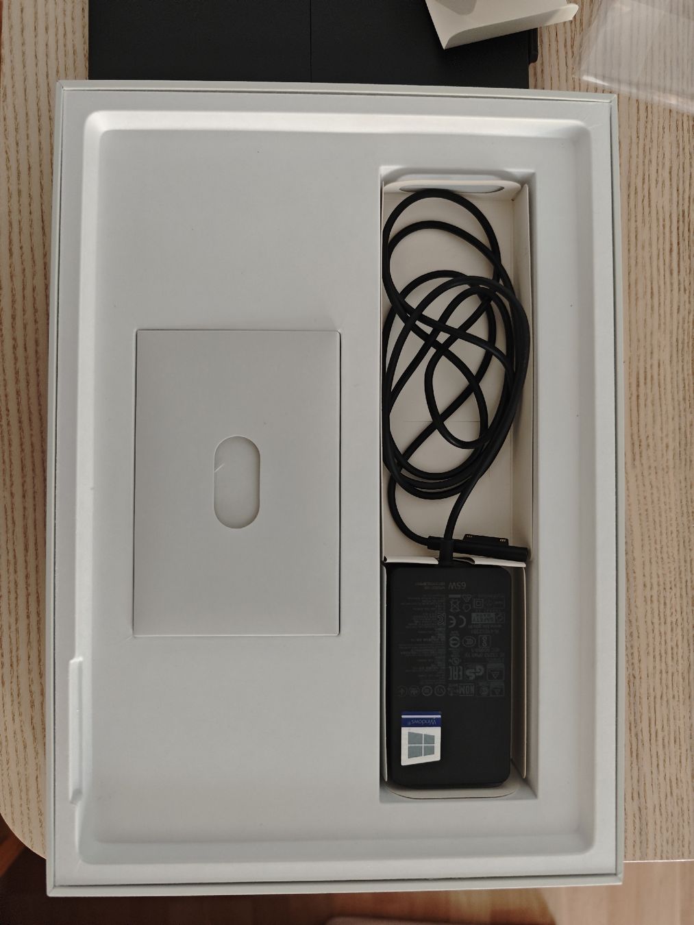 Microsoft Portables: Microsoft surface pro 7 i7 processor 256GB – D'occasion à Dübendorf par RedGreenBlue 3