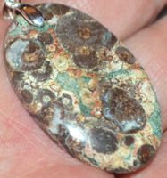 Anhänger L-5586 – Krokodil Jaspis 39x25mm