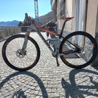 MTB Scott Scale R900 premium.
