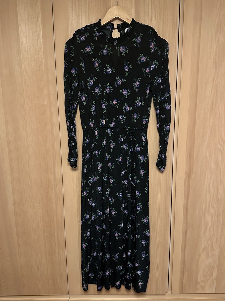 Sandro Robes: Kleid Sandro Gr 36 – D'occasion à Bonstetten par sbischof