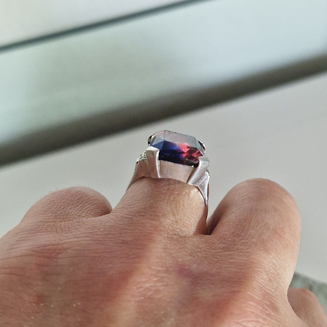 Anelli: Silberring Gr. 59 mit grossem Regenbogen Stein – Usato da Birr venduto da sen_8djr 6