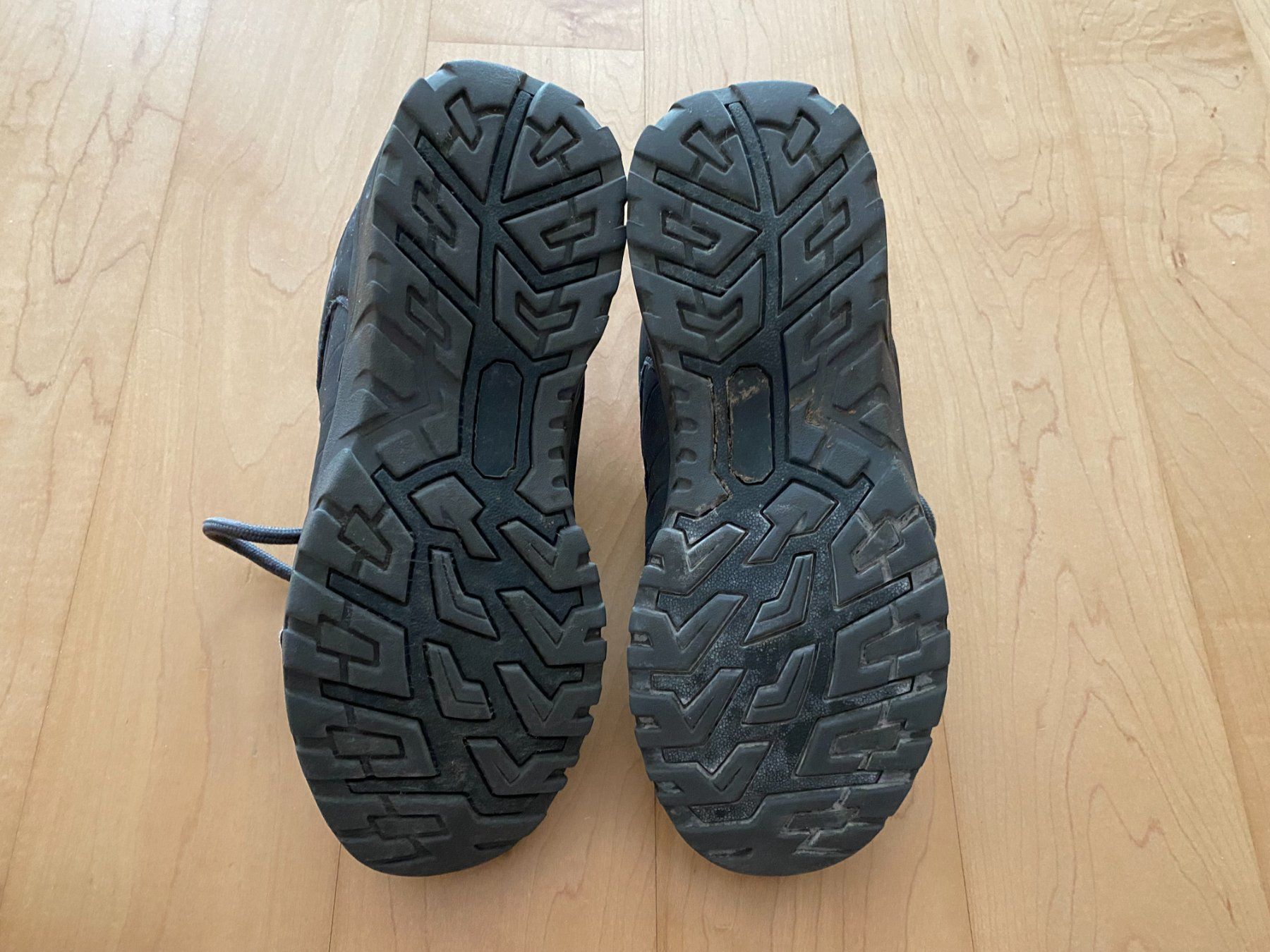 Scarpe per ragazzi: Wanderschuhe Trekkingschuhe Landrover Gr. 34 rot-grau – Usato da Flawil venduto da savoypremium 3