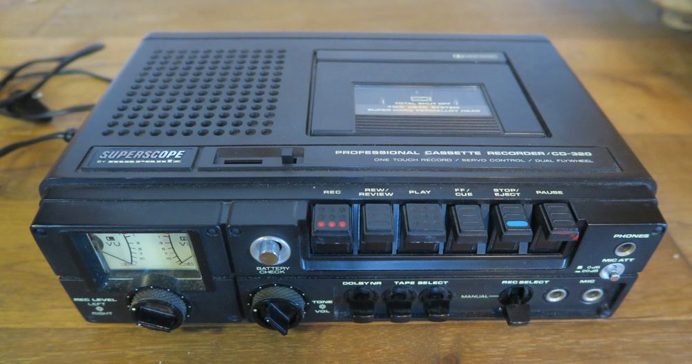 SUPERSCOPE MARANTZ CD-320 Professional Portable Cassette Recorder EUR