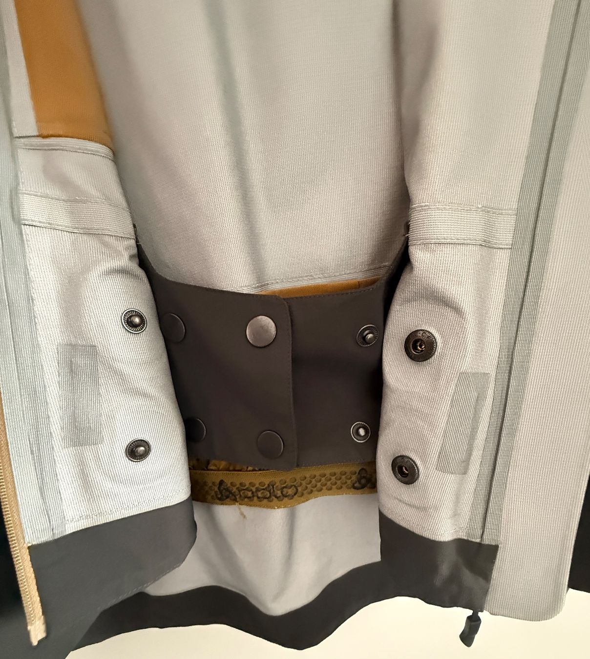Odlo Giacche: Odlo Damen Jacke Grau Gr. L – Usato da Wilen b. Wollerau venduto da kar_8vzh 1