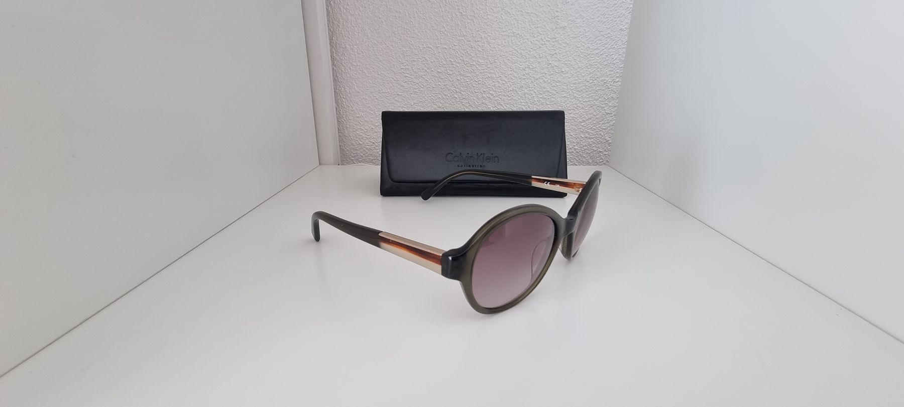 Calvin Klein Occhiali & Lenti: %%%Calvin Klein Damen Sonnenbrille%%% – Usato da Ballwil venduto da Veyron94