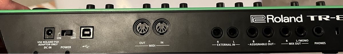 Roland Platines de mixage: Roland TR8 Rhythm Performer with protective case  – Neuf (Voir description) à Pratteln par  2