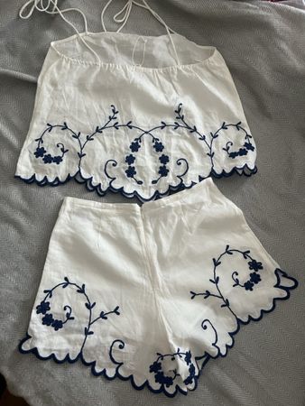 Kurzes Top und kurze Hose weiss blau Gr S