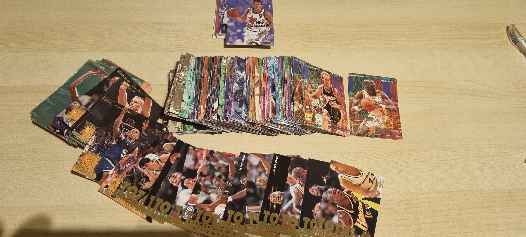 Nba Carte collezionabili: Fleer 95-95 Basketball Sammelkarten Set – Nuovo (secondo la descrizione) da Ehrendingen venduto da mario5401