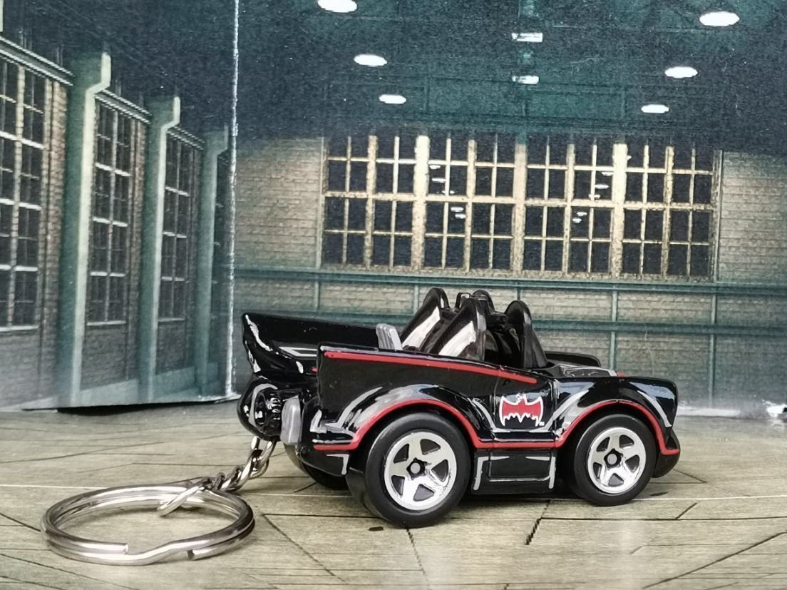Hot Wheels Portachiavi: Hot Wheels Schlüsselanhänger Batmobile – Nuovo (secondo la descrizione) da Triesen venduto da NFL89 1