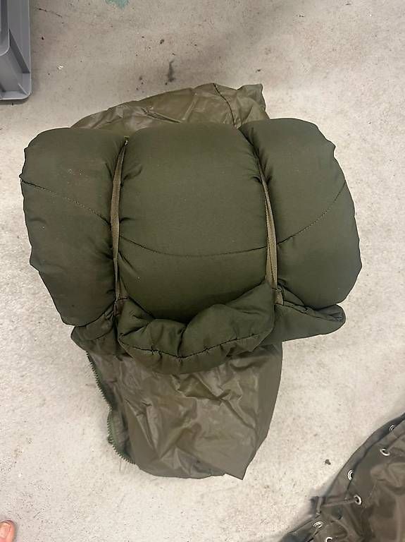 Schweizer Armee Sacchi a pelo: Militärschlafsack mit Hülle – Usato da Goldach venduto da Fox_Man