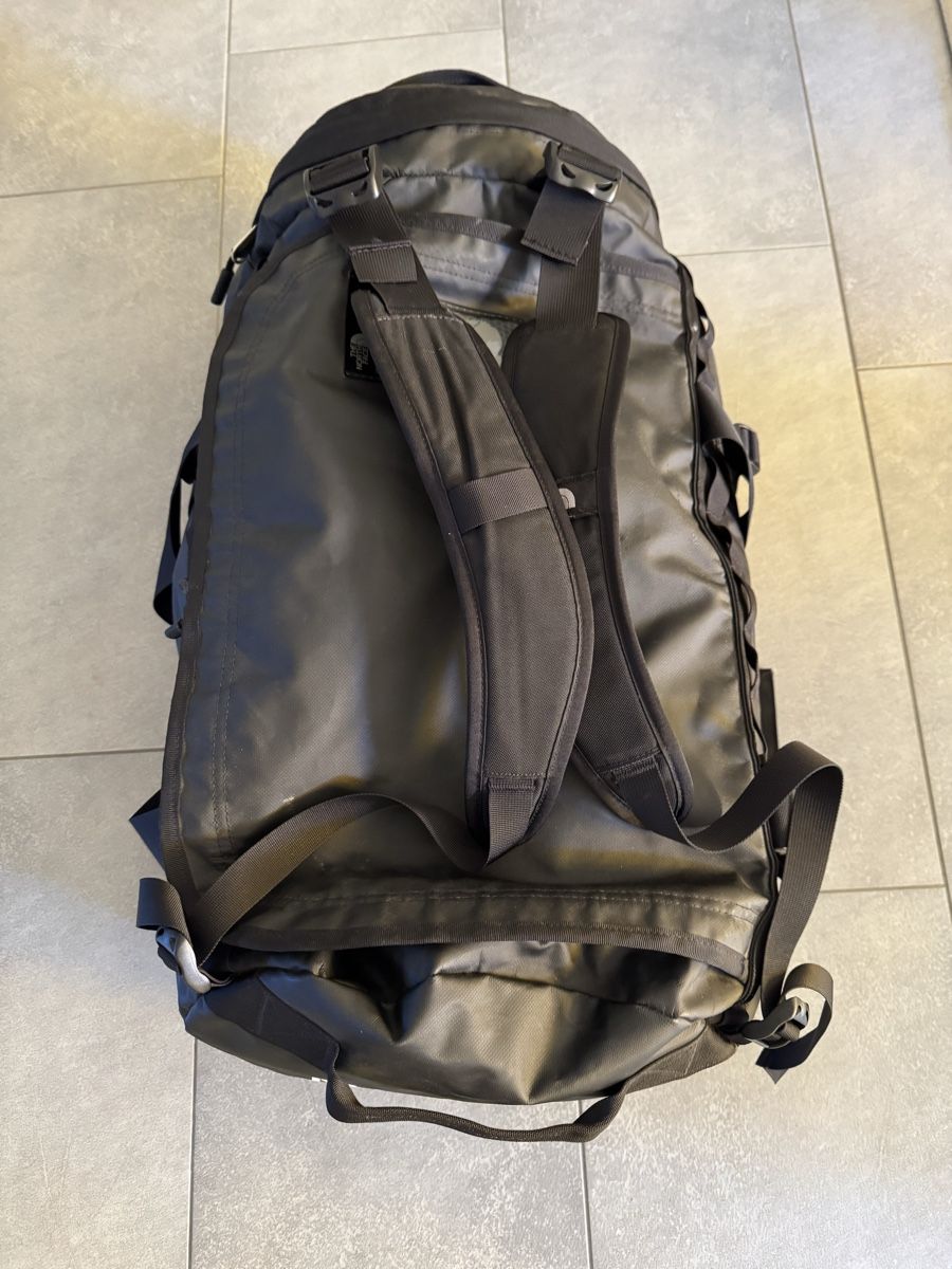 North Face Rucksäcke: The North Face Base Camp Size M – Gebraucht aus Wolfhausen von soyxoro