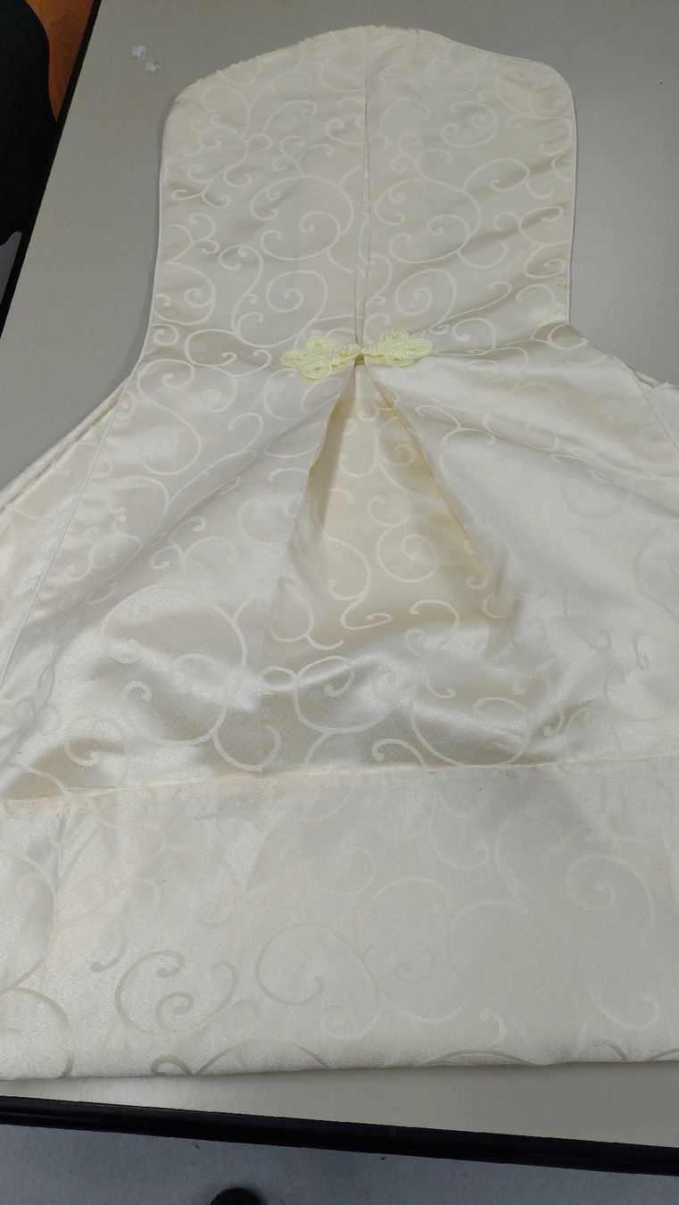 Tutte le decorazioni: Stuhl Hussen 50 Stück – Usato da Dulliken venduto da fel_xk2r 2