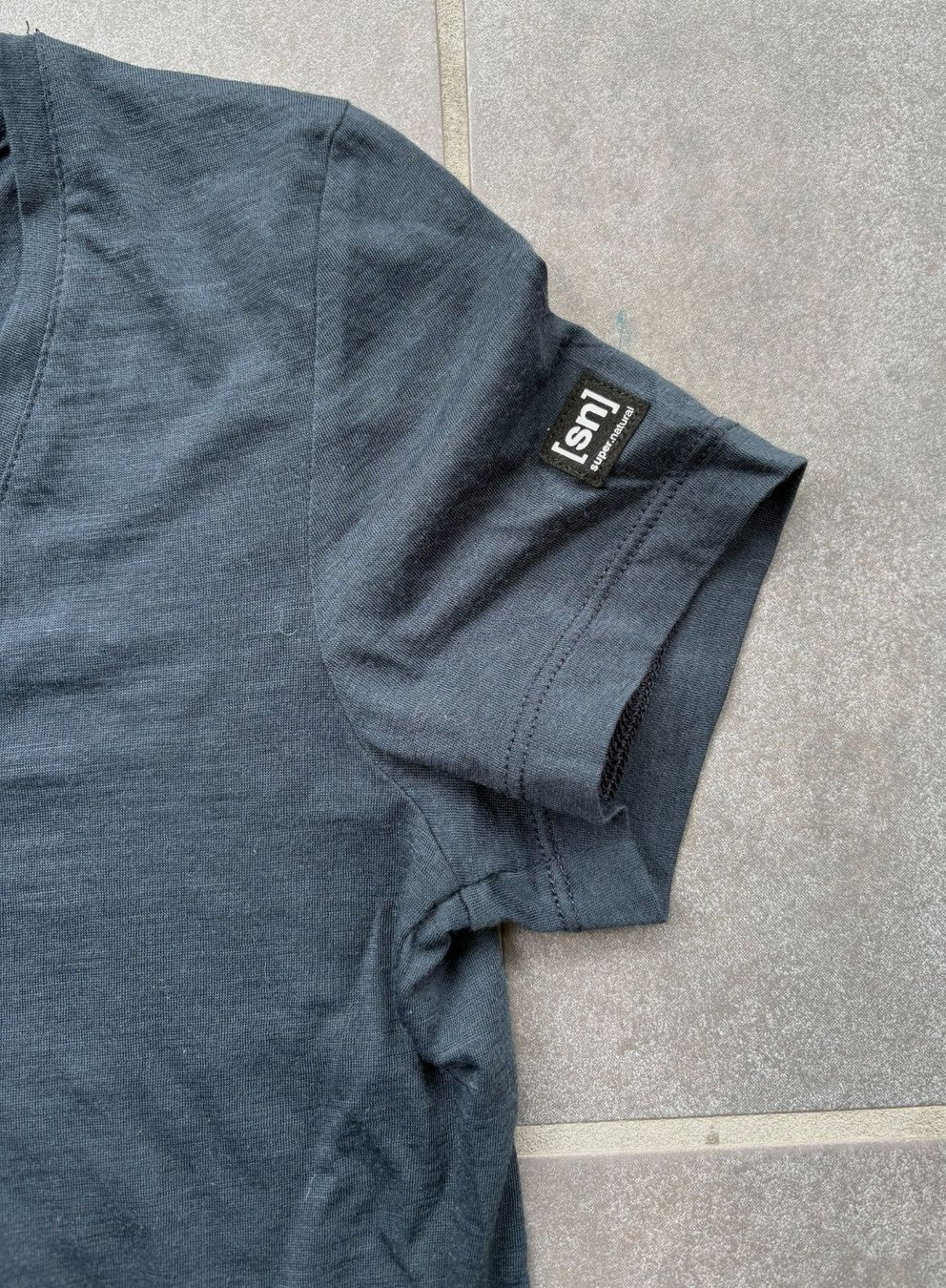 T-shirts: T-Shirt super natural XS – D'occasion à Frauenfeld par Nezadim 2