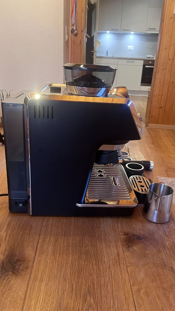 De'Longhi Kaffeemaschinen & Espressomaschinen: Delonghi La Specialista – Neu (gemäss Beschreibung) aus Visp von Dini113 3