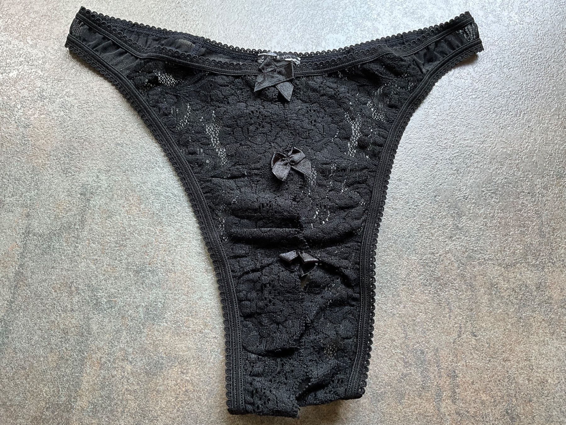 Altra biancheria intima: String ouvert Farbe schwarz Neuwertig Größe S – Usato da Basel venduto da elster1986 1